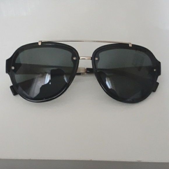Versace VE 4327 Sunglasses - Picture 2 of 5